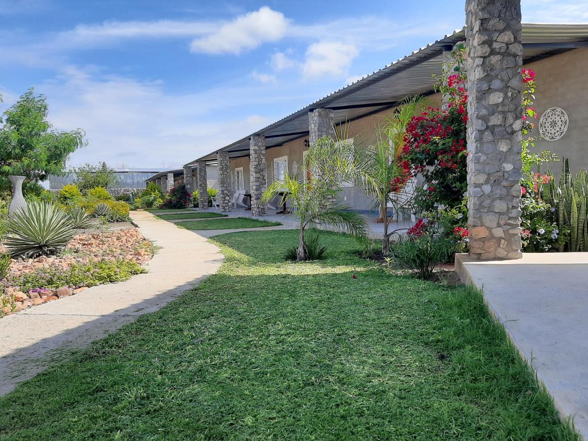 Eldorado Lodge Okaukuejo Exterior foto